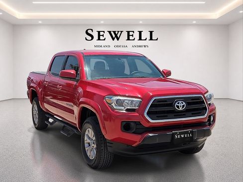 Used 2017 Toyota Tacoma SR5 w/ Tow Package RWD image 7