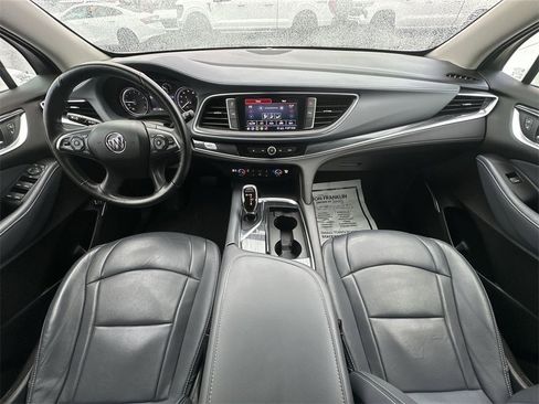 Used 2021 Buick Enclave Essence image 20