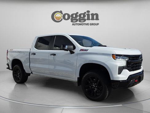 Used 2025 Chevrolet Silverado 1500 LT Trail Boss w/ Convenience Package II AWD/4WD image 8