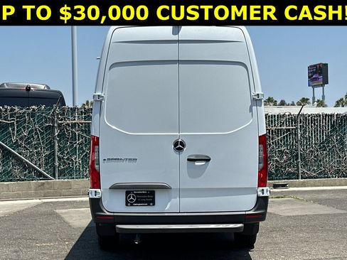 New 2024 Mercedes-Benz eSprinter 170 Cargo image 6