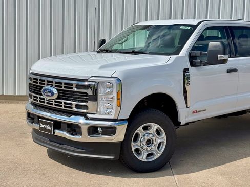 New 2026 Ford F250 XLT AWD/4WD image 2