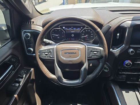 Certified 2020 GMC Sierra 2500 Denali w/ Denali Ultimate Package AWD/4WD image 12