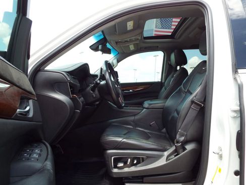 Used 2017 Cadillac Escalade Premium Luxury w/ LPO, Radiant Package image 21