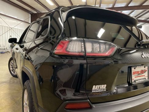 Used 2022 Jeep Cherokee Latitude Lux w/ Sun & Sound Group FWD image 25