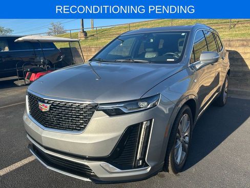 Used 2024 Cadillac XT6 Premium Luxury image 3