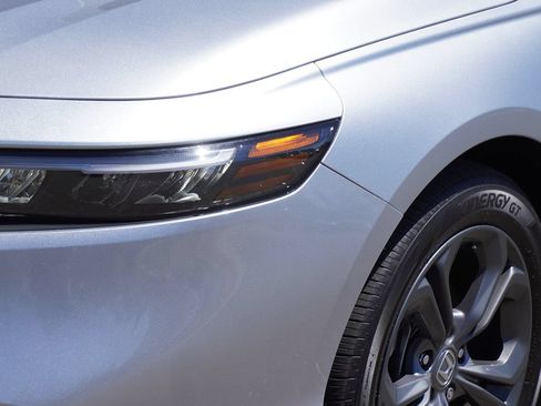 Used 2025 Honda Accord LX image 2