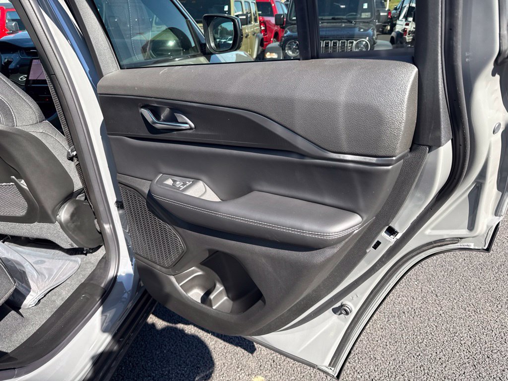 New 2027 Jeep Grand Cherokee Laredo X AWD/4WD image 25
