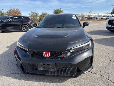 Used 2023 Honda Civic Type R image 2