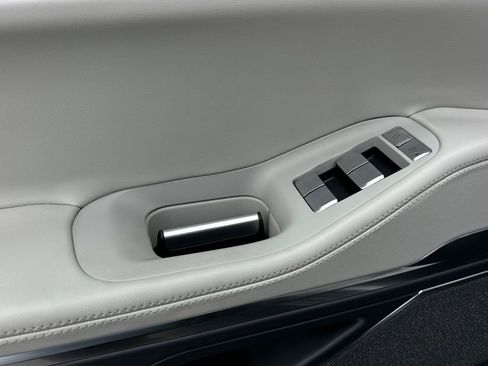 New 2026 Lincoln Navigator Reserve AWD/4WD image 10