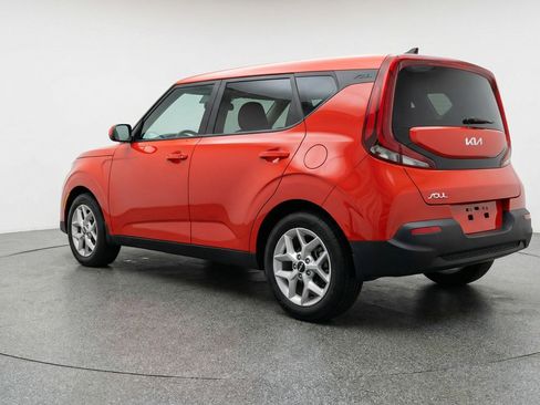 Used 2025 Kia Soul LX w/ LX Technology Package FWD image 6
