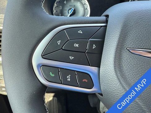 New 2026 Chrysler Pacifica Select image 13