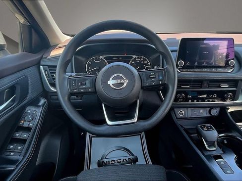 Used 2023 Nissan Rogue SV AWD/4WD image 8