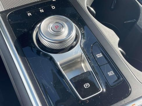 New 2026 Kia Carnival EX FWD image 40