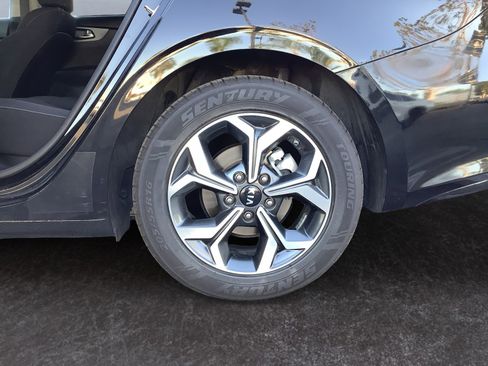 Used 2021 Kia Forte LXS image 14