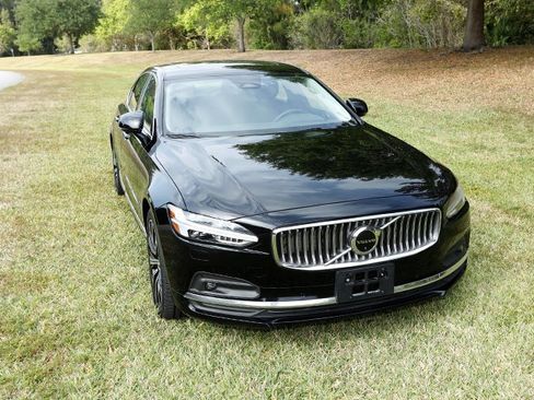 Used 2023 Volvo S90 B6 Plus image 7
