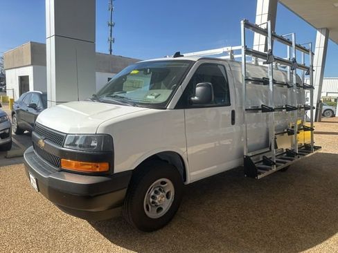 New 2025 Chevrolet Express 2500 image 7