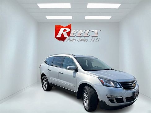 Used 2017 Chevrolet Traverse LT AWD/4WD image 3