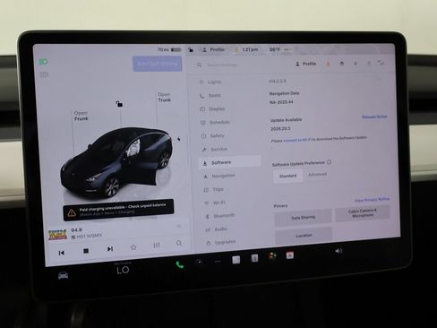 Used 2024 Tesla Model Y Long Range AWD/4WD image 45