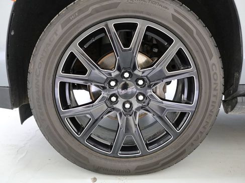 Used 2021 GMC Yukon Denali w/ Denali Ultimate Package AWD/4WD image 9