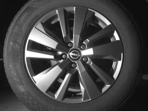 Used 2024 Nissan Pathfinder SV image 15