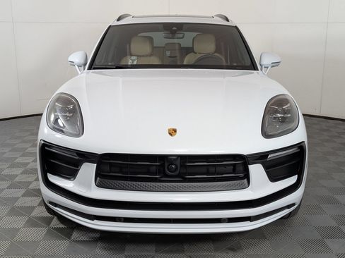 Used 2026 Porsche Macan AWD/4WD image 7
