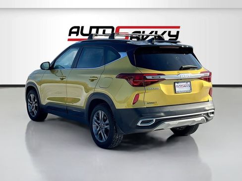 Used 2023 Kia Seltos S w/ Navigation Package image 5