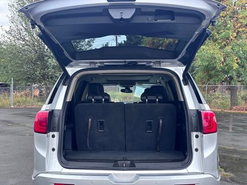 Used 2019 GMC Acadia Denali w/ Technology Package image 12