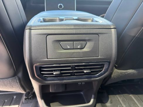 Used 2024 GMC Sierra EV Denali AWD/4WD image 15