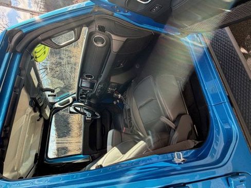 Used 2022 Jeep Wrangler Unlimited Sahara w/ Cold Weather Group AWD/4WD image 10