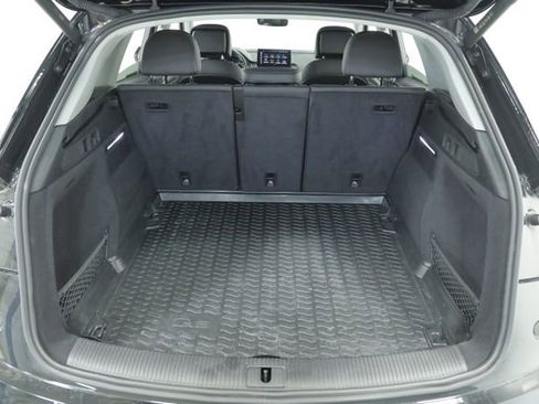 Used 2023 Audi Q5 2.0T Premium w/ Convenience Package image 38