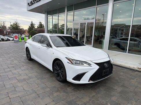 Used 2022 Lexus ES 350 F Sport w/ Accessory Package image 2