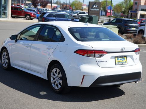 Used 2025 Toyota Corolla LE FWD image 6