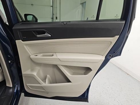 Used 2023 Volkswagen Atlas SEL Premium AWD/4WD image 35
