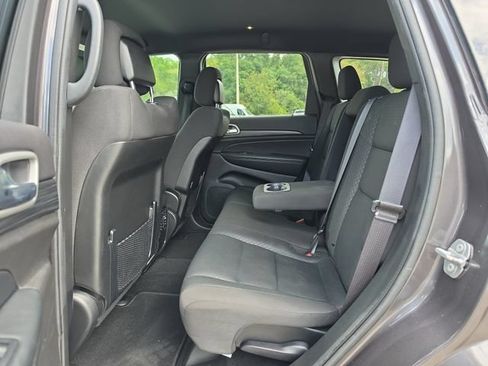 Used 2021 Jeep Grand Cherokee Laredo RWD image 13