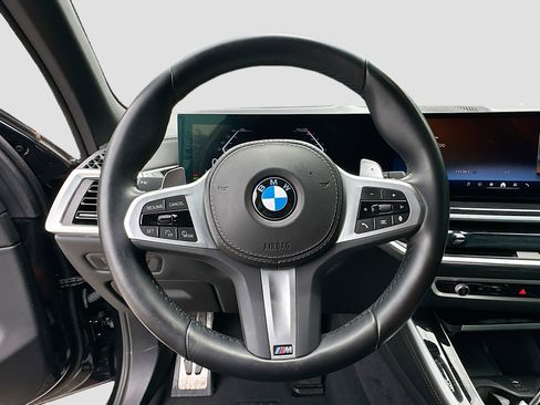Certified 2024 BMW X5 sDrive40i w/ M Sport Package RWD image 11