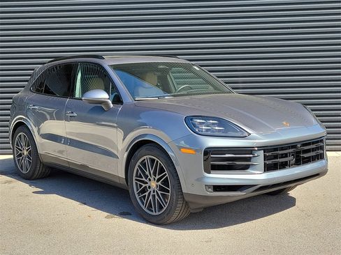 New 2026 Porsche Cayenne image 9