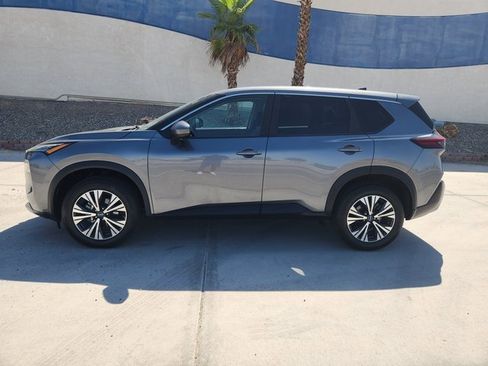 Used 2023 Nissan Rogue SV image 8