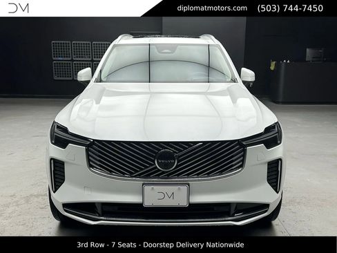 Used 2025 Volvo XC90 T8 Ultra w/ Protection Package Premier image 10