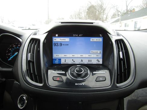 Used 2016 Ford Escape Titanium image 25