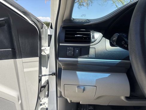 Used 2012 Toyota Camry LE FWD image 19