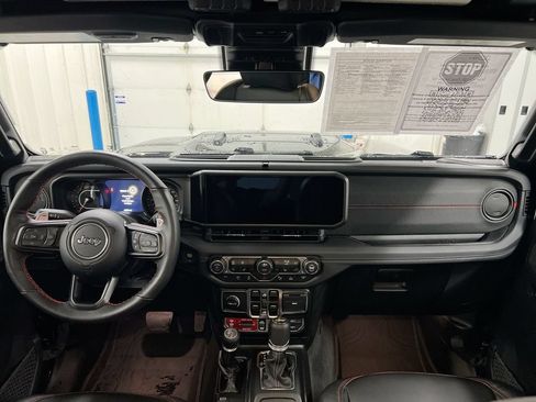 Used 2026 Jeep Wrangler Unlimited Rubicon 392 w/ Quick Order Package 27X Moab AWD/4WD image 10