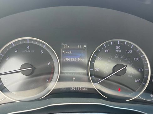 Used 2016 Lexus ES 350 w/ Premium Package w/Wood Trim FWD image 16