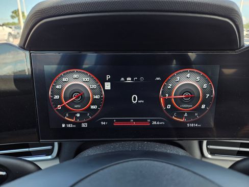 Used 2024 Hyundai Elantra Limited FWD image 10