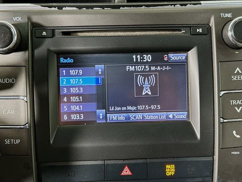 Used 2015 Toyota Camry LE FWD image 19