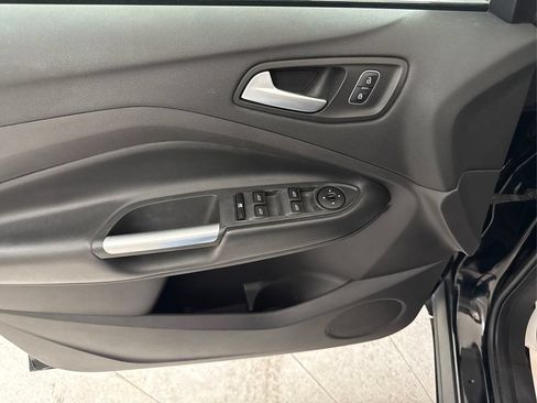 Used 2018 Ford Escape SE w/ SE Sync 3 Package FWD image 32