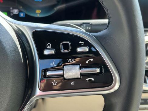 Certified 2023 Mercedes-Benz EQB 300 4MATIC image 26