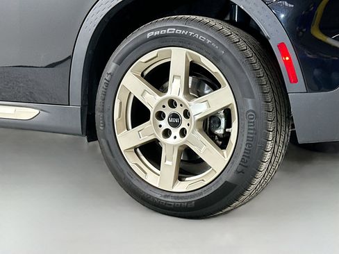 Certified 2025 MINI Cooper Countryman S image 28