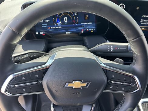 Used 2026 Chevrolet Equinox LT w/ Safety and Technology Package FWD image 17