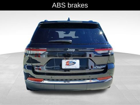 New 2026 Jeep Grand Cherokee Laredo image 5
