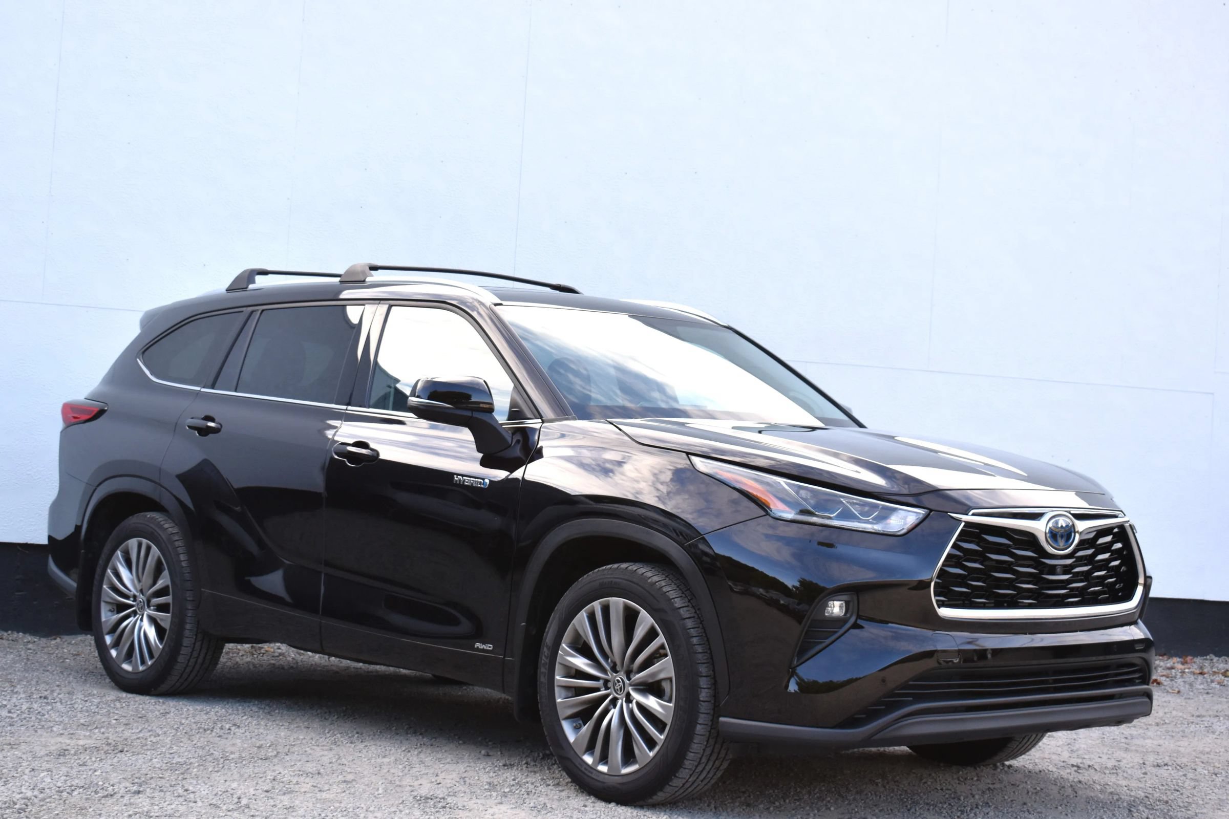 Used 2021 Toyota Highlander Platinum AWD/4WD image 1